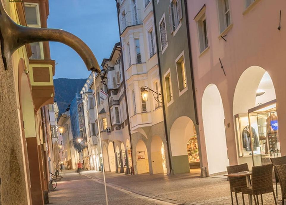 Apartment Roemerbruecke - Ponte Romano Мерано Екстериор снимка